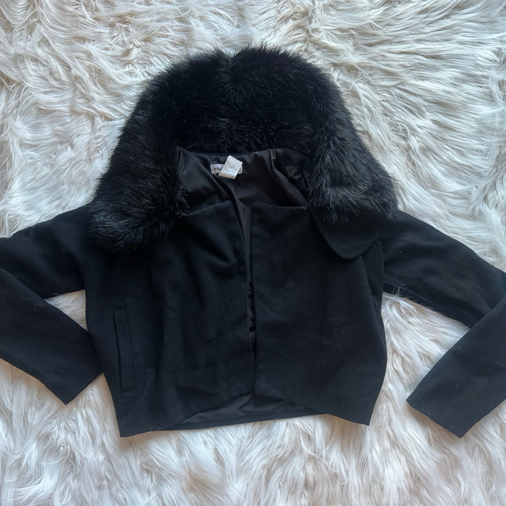 “WANT MY LOOK” - cropped faux fur trim jacket